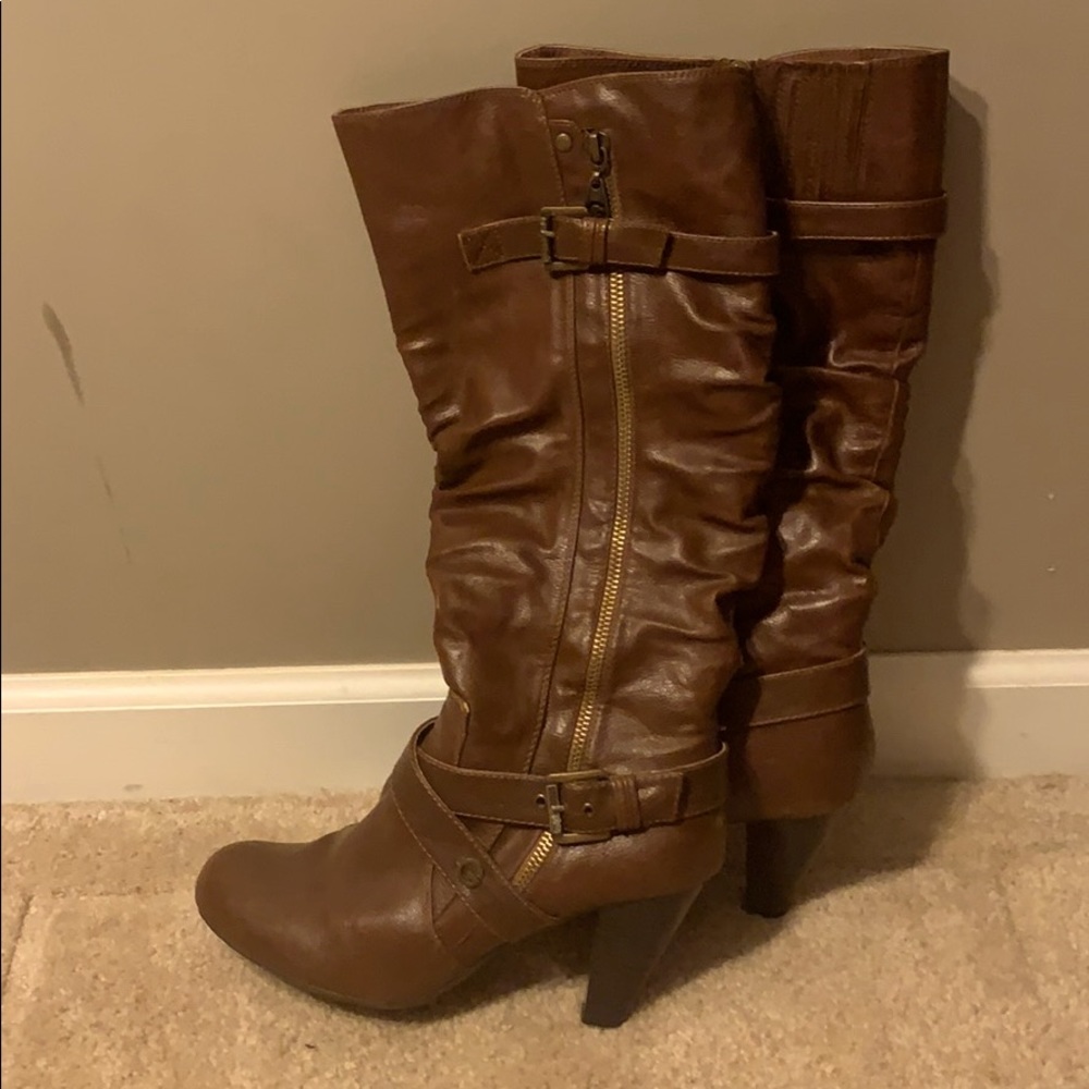 Women’s guess boots